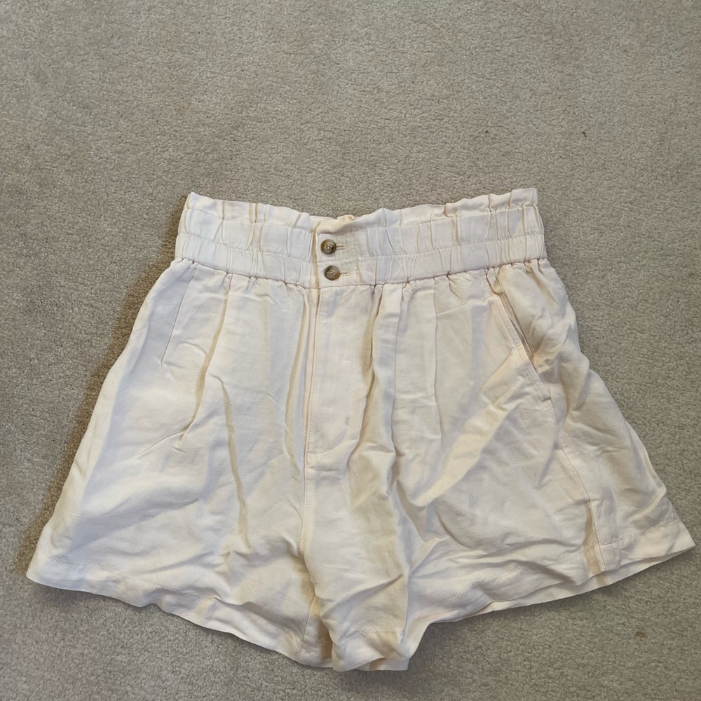 Madewell Cream Paperbag Shorts